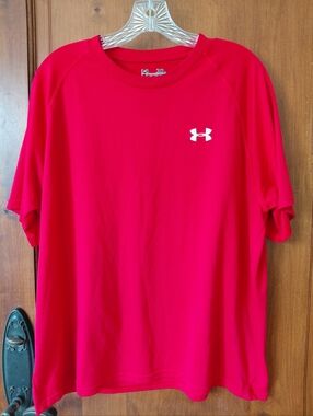 Under Armour Mens Red Short Sleeve Crew Neck Loose Activewear T-shirt Size XL